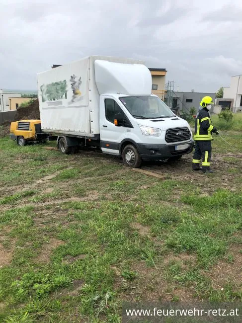 Foto 1, 06.06.2020, Technischer Einsatz - Fahrzeugbergung 