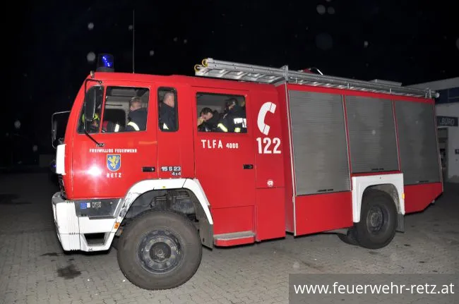 Foto 3, 29.11.2018, Brand nach Explosion - Kfz-Werkstätte als Übungsgebäude Foto 3, 29.11.2018, Brand nach Explosion - Kfz-Werkstätte als Übungsgebäude