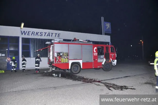 Foto 7, 29.11.2018, Brand nach Explosion - Kfz-Werkstätte als Übungsgebäude Foto 7, 29.11.2018, Brand nach Explosion - Kfz-Werkstätte als Übungsgebäude