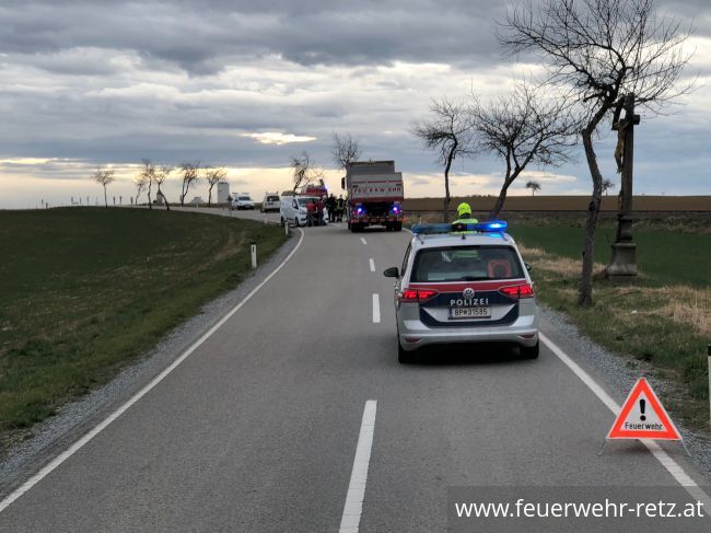 Foto 1, 07.04.2022, Technischer Einsatz - Fahrzeugbergung Foto 1, 07.04.2022, Technischer Einsatz - Fahrzeugbergung