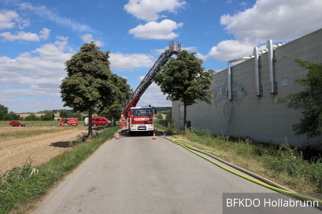 Foto 3, 12.08.2022, Brandeinsatz - Maschinenbrand in Auggenthal 