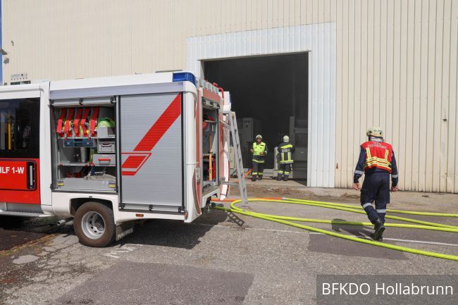 Foto 5, 12.08.2022, Brandeinsatz - Maschinenbrand in Auggenthal 