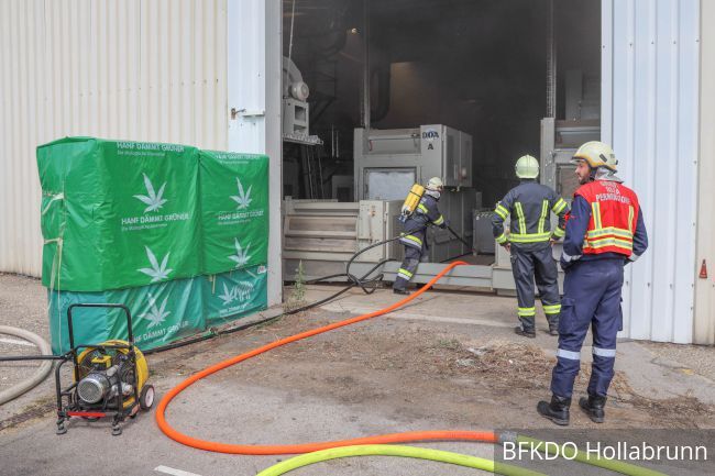 Foto 7, 12.08.2022, Brandeinsatz - Maschinenbrand in Auggenthal 