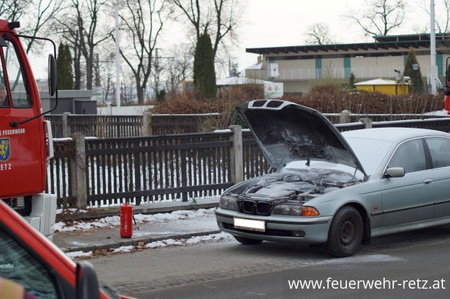 Foto 3, 03.12.2017, Brandeinsatz - Fahrzeugbrand