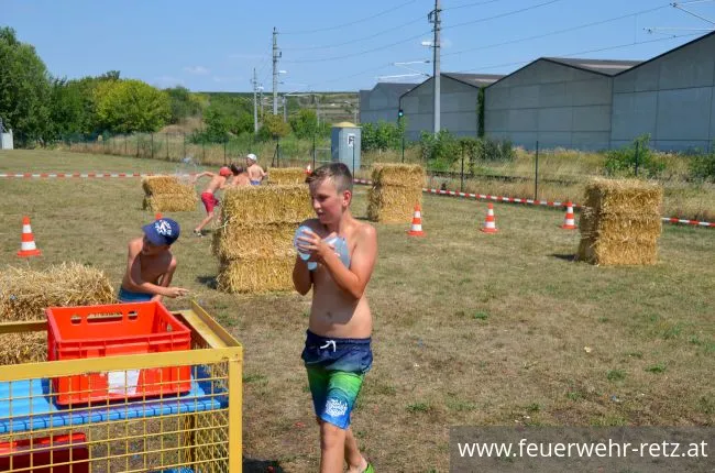Foto 2, 07.08.2018, Hitzerekord beim Ferienspiel der Freiwilligen Feuerwehr Retz Foto 2, 07.08.2018, Hitzerekord beim Ferienspiel der Freiwilligen Feuerwehr Retz