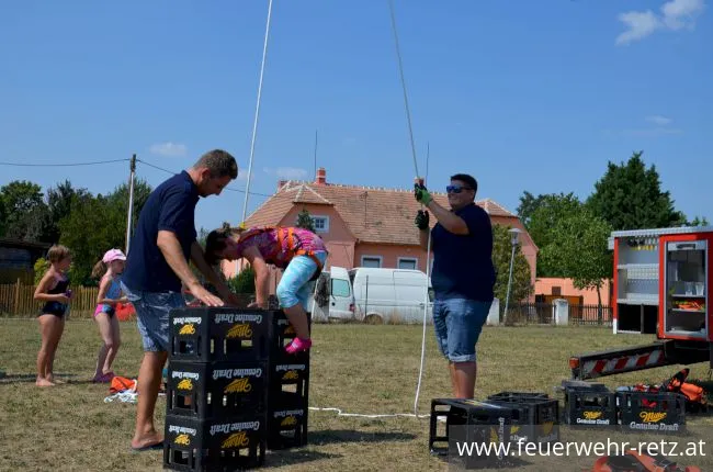 Foto 3, 07.08.2018, Hitzerekord beim Ferienspiel der Freiwilligen Feuerwehr Retz Foto 3, 07.08.2018, Hitzerekord beim Ferienspiel der Freiwilligen Feuerwehr Retz