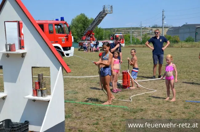 Foto 4, 07.08.2018, Hitzerekord beim Ferienspiel der Freiwilligen Feuerwehr Retz Foto 4, 07.08.2018, Hitzerekord beim Ferienspiel der Freiwilligen Feuerwehr Retz
