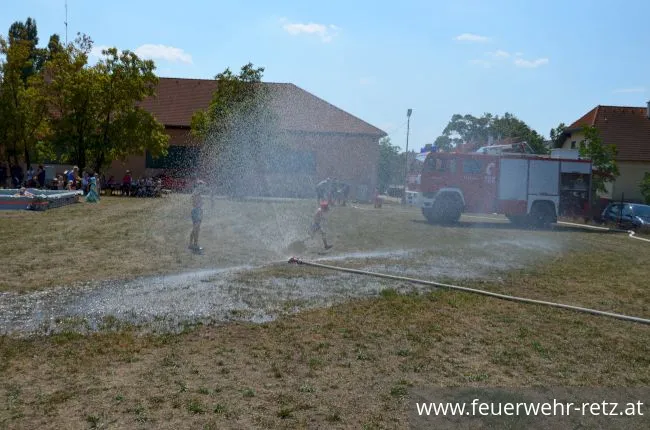 Foto 5, 07.08.2018, Hitzerekord beim Ferienspiel der Freiwilligen Feuerwehr Retz Foto 5, 07.08.2018, Hitzerekord beim Ferienspiel der Freiwilligen Feuerwehr Retz