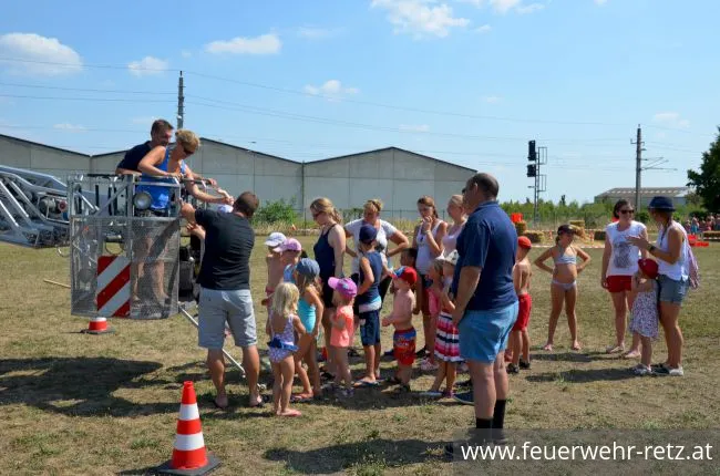 Foto 8, 07.08.2018, Hitzerekord beim Ferienspiel der Freiwilligen Feuerwehr Retz Foto 8, 07.08.2018, Hitzerekord beim Ferienspiel der Freiwilligen Feuerwehr Retz