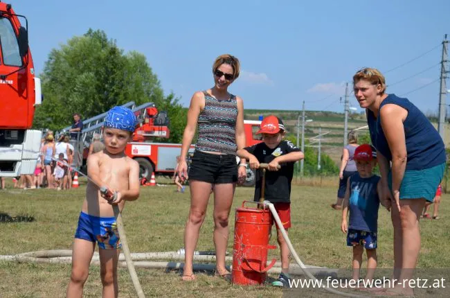 Foto 11, 07.08.2018, Hitzerekord beim Ferienspiel der Freiwilligen Feuerwehr Retz Foto 11, 07.08.2018, Hitzerekord beim Ferienspiel der Freiwilligen Feuerwehr Retz