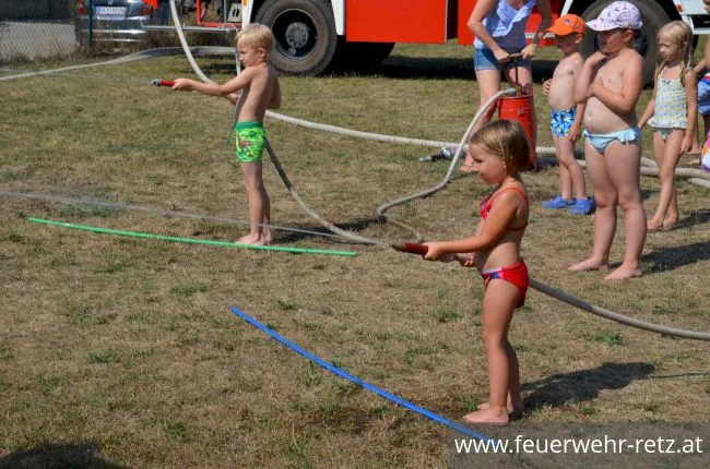 Foto 19, 07.08.2018, Hitzerekord beim Ferienspiel der Freiwilligen Feuerwehr Retz Foto 19, 07.08.2018, Hitzerekord beim Ferienspiel der Freiwilligen Feuerwehr Retz