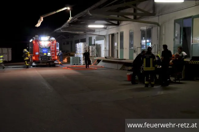 Foto 12, 03.09.2018, NASÜ in Zellerndorf - 3 Trupps aus Retz im Einsatz Foto 12, 03.09.2018, NASÜ in Zellerndorf - 3 Trupps aus Retz im Einsatz