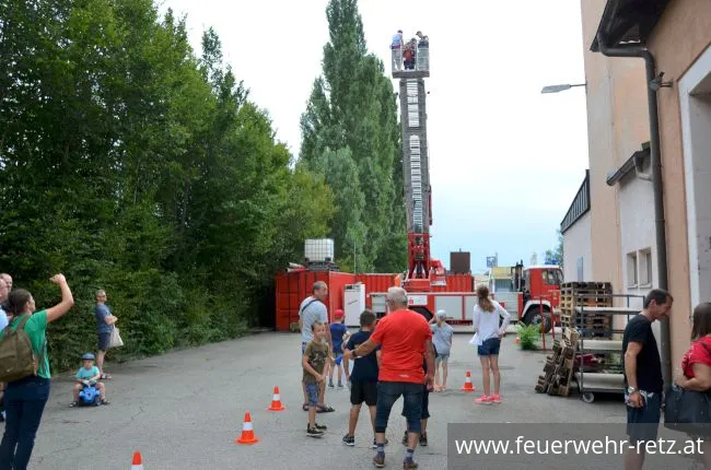 Foto 5, 02.09.2019, Ferienspiel der Blaulichtorganisationen 2019 - Blaulichtnachmittag mit Feuerwehr und Rotes Kreuz Foto 5, 02.09.2019, Ferienspiel der Blaulichtorganisationen 2019 - Blaulichtnachmittag mit Feuerwehr und Rotes Kreuz