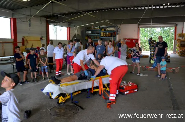 Foto 10, 02.09.2019, Ferienspiel der Blaulichtorganisationen 2019 - Blaulichtnachmittag mit Feuerwehr und Rotes Kreuz Foto 10, 02.09.2019, Ferienspiel der Blaulichtorganisationen 2019 - Blaulichtnachmittag mit Feuerwehr und Rotes Kreuz