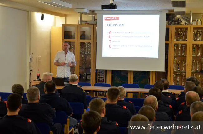 Foto 4, 29.02.2020, Winterschulung im Feuerwehrhaus Retz - Alternative Antriebe - Interessanter Vortrag Foto 4, 29.02.2020, Winterschulung im Feuerwehrhaus Retz - Alternative Antriebe - Interessanter Vortrag