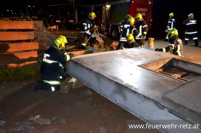 Foto 3, 27.11.2017, Technische Übung für die Feuerwehr Retz - Gebäudeeinsturz nach Explosion