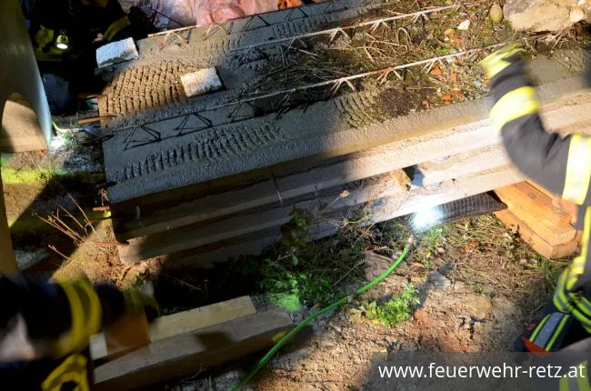 Foto 9, 27.11.2017, Technische Übung für die Feuerwehr Retz - Gebäudeeinsturz nach Explosion