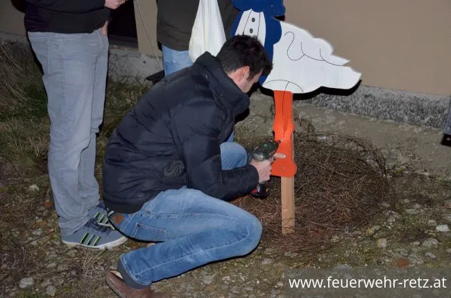 Foto 3, 03.02.2018, Der Feuerwehr - Storch ist gelandet Foto 3, 03.02.2018, Der Feuerwehr - Storch ist gelandet