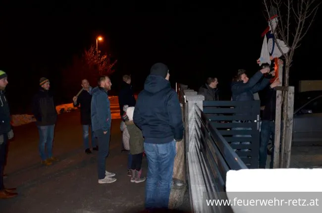 Foto 3, 24.02.2018, Der Feuerwehr - Storch ist gelandet Foto 3, 24.02.2018, Der Feuerwehr - Storch ist gelandet
