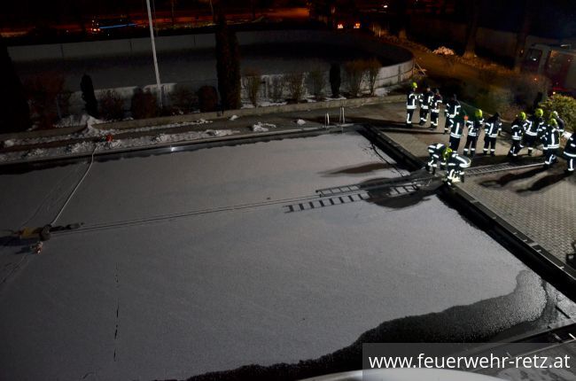 Foto 6, 01.03.2018, Übung - Person auf Eisfläche verunfallt