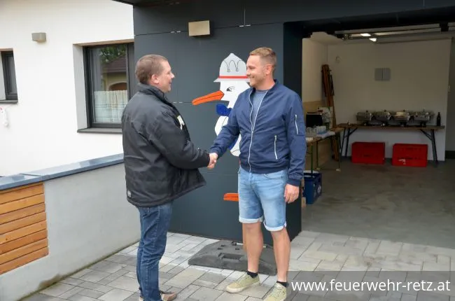 Foto 4, 09.05.2022, Der Feuerwehr – Storch ist gelandet Foto 4, 09.05.2022, Der Feuerwehr – Storch ist gelandet