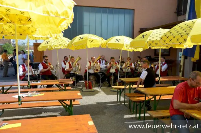 Foto 2, 07.05.2018, Feuerwehr-Heuriger 2018 in Retz Foto 2, 07.05.2018, Feuerwehr-Heuriger 2018 in Retz