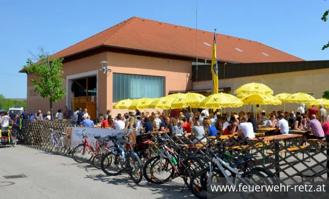 Foto 15, 07.05.2018, Feuerwehr-Heuriger 2018 in Retz Foto 15, 07.05.2018, Feuerwehr-Heuriger 2018 in Retz