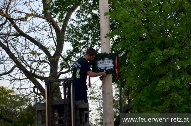 Foto 11, 07.05.2018, Maibaum aufstellen Foto 11, 07.05.2018, Maibaum aufstellen