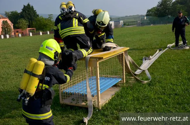 Foto 14, 15.05.2018, Prüfungen für die Ausbildungsprüfung Atemschutz - 5 erfolgreiche Gruppen in der zweiten Staffel Foto 14, 15.05.2018, Prüfungen für die Ausbildungsprüfung Atemschutz - 5 erfolgreiche Gruppen in der zweiten Staffel