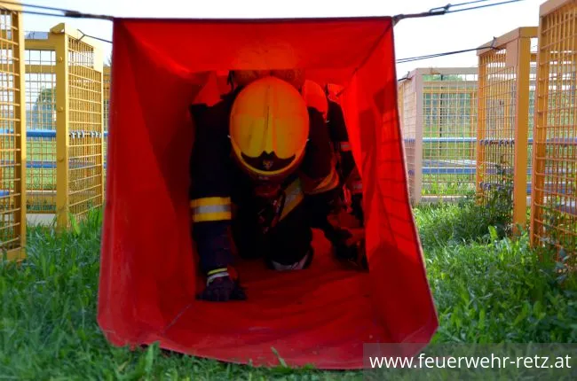 Foto 15, 15.05.2018, Prüfungen für die Ausbildungsprüfung Atemschutz - 5 erfolgreiche Gruppen in der zweiten Staffel Foto 15, 15.05.2018, Prüfungen für die Ausbildungsprüfung Atemschutz - 5 erfolgreiche Gruppen in der zweiten Staffel