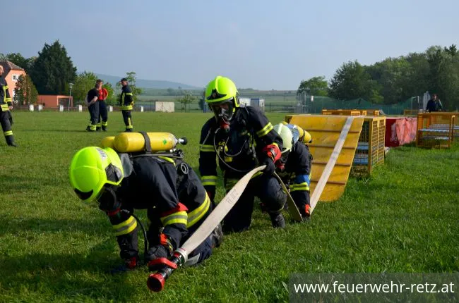 Foto 17, 15.05.2018, Prüfungen für die Ausbildungsprüfung Atemschutz - 5 erfolgreiche Gruppen in der zweiten Staffel Foto 17, 15.05.2018, Prüfungen für die Ausbildungsprüfung Atemschutz - 5 erfolgreiche Gruppen in der zweiten Staffel