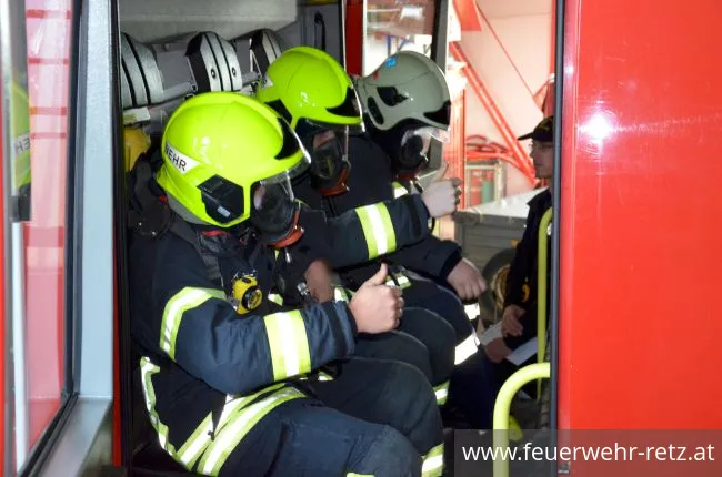 Foto 21, 15.05.2018, Prüfungen für die Ausbildungsprüfung Atemschutz - 5 erfolgreiche Gruppen in der zweiten Staffel Foto 21, 15.05.2018, Prüfungen für die Ausbildungsprüfung Atemschutz - 5 erfolgreiche Gruppen in der zweiten Staffel
