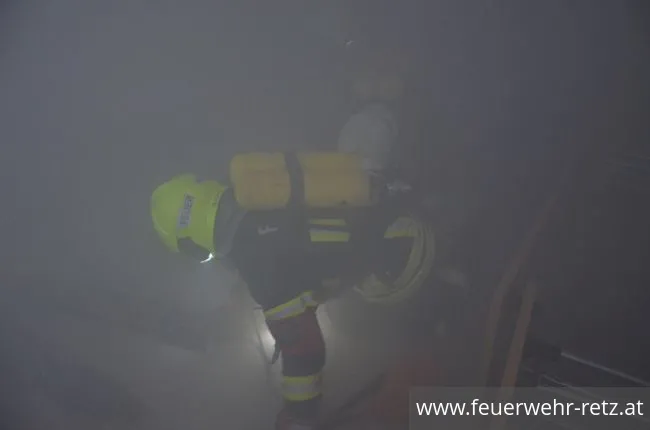 Foto 22, 15.05.2018, Prüfungen für die Ausbildungsprüfung Atemschutz - 5 erfolgreiche Gruppen in der zweiten Staffel Foto 22, 15.05.2018, Prüfungen für die Ausbildungsprüfung Atemschutz - 5 erfolgreiche Gruppen in der zweiten Staffel