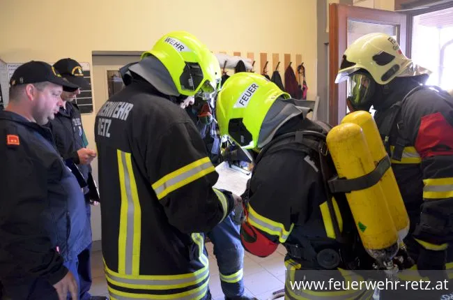 Foto 25, 15.05.2018, Prüfungen für die Ausbildungsprüfung Atemschutz - 5 erfolgreiche Gruppen in der zweiten Staffel Foto 25, 15.05.2018, Prüfungen für die Ausbildungsprüfung Atemschutz - 5 erfolgreiche Gruppen in der zweiten Staffel