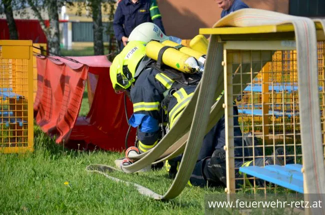 Foto 27, 15.05.2018, Prüfungen für die Ausbildungsprüfung Atemschutz - 5 erfolgreiche Gruppen in der zweiten Staffel Foto 27, 15.05.2018, Prüfungen für die Ausbildungsprüfung Atemschutz - 5 erfolgreiche Gruppen in der zweiten Staffel