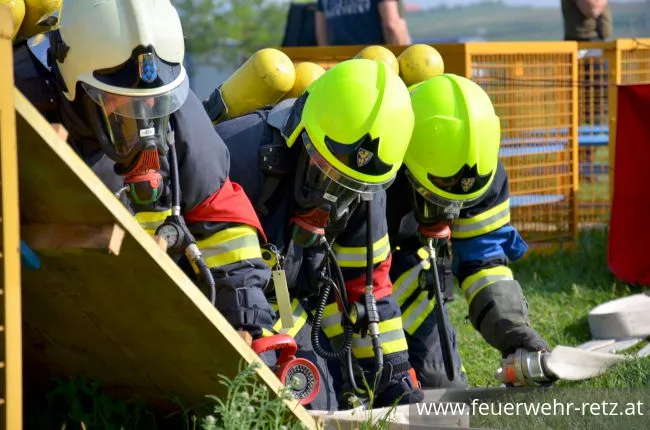 Foto 28, 15.05.2018, Prüfungen für die Ausbildungsprüfung Atemschutz - 5 erfolgreiche Gruppen in der zweiten Staffel Foto 28, 15.05.2018, Prüfungen für die Ausbildungsprüfung Atemschutz - 5 erfolgreiche Gruppen in der zweiten Staffel