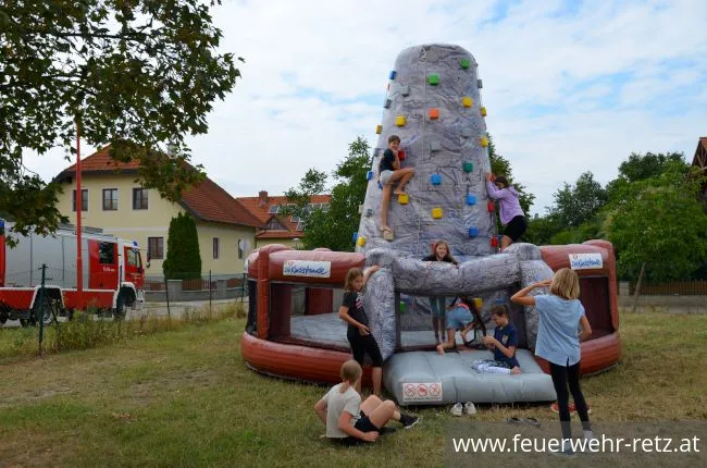Foto 5, 13.08.2022, Blaulicht Nachmittag - Ferienspiel 2022 im FF-Haus Retz Foto 5, 13.08.2022, Blaulicht Nachmittag - Ferienspiel 2022 im FF-Haus Retz