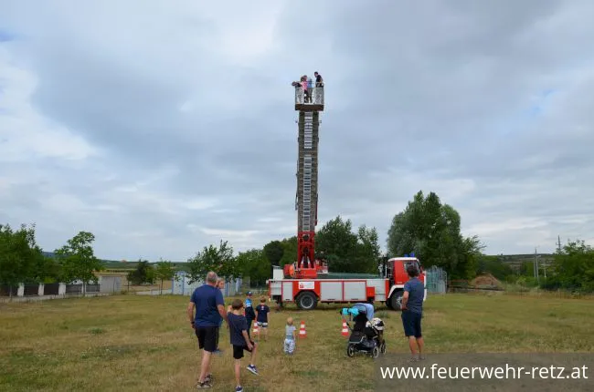 Foto 6, 13.08.2022, Blaulicht Nachmittag - Ferienspiel 2022 im FF-Haus Retz Foto 6, 13.08.2022, Blaulicht Nachmittag - Ferienspiel 2022 im FF-Haus Retz
