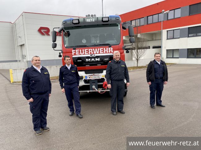 Foto 1, 04.02.2021, HLF3 - Neues Tanklöschfahrzeug für die Freiwillige Feuerwehr der Stadt Retz