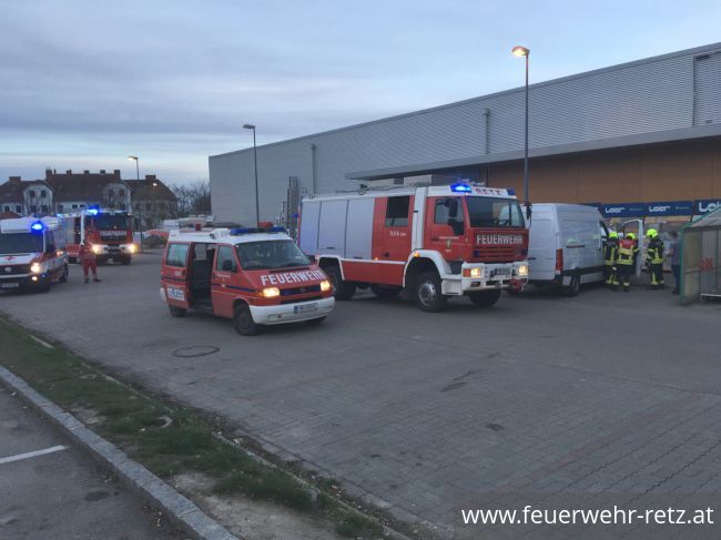 Foto 1, 10.04.2021, Brandeinsatz - Fahrzeugbrand