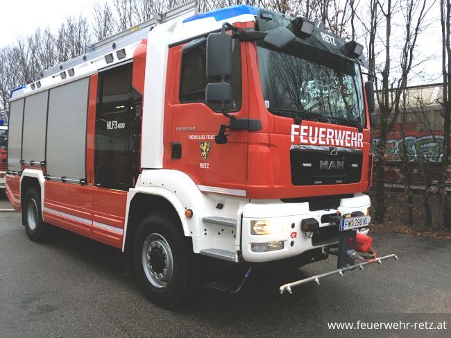 Foto 2, 04.02.2021, HLF3 - Neues Tanklöschfahrzeug für die Freiwillige Feuerwehr der Stadt Retz