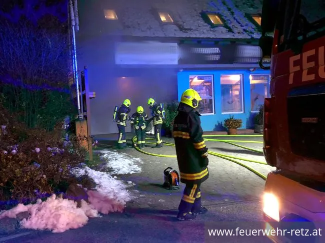 Foto 5, 30.11.2021, Brandeinsatz - Kellerbrand
