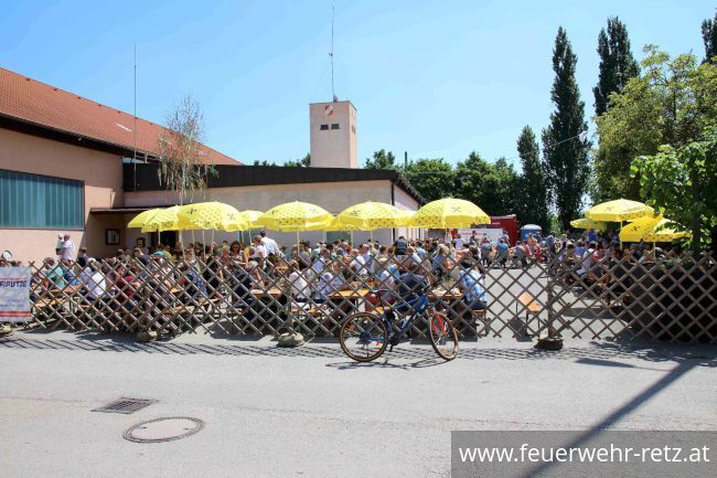 Foto 2, 20.05.2022, Heuriger mit Fahrzeugsegnung Foto 2, 20.05.2022, Heuriger mit Fahrzeugsegnung