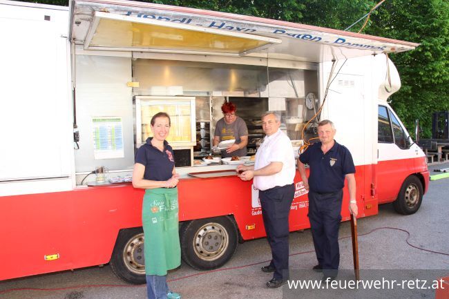 Foto 4, 20.05.2022, Heuriger mit Fahrzeugsegnung Foto 4, 20.05.2022, Heuriger mit Fahrzeugsegnung