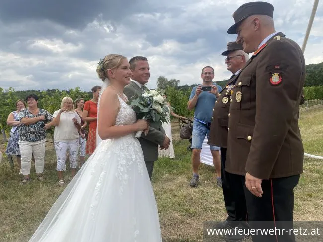 Foto 3, 17.08.2022, Feuerwehrhochzeit in den Retzer Weingärten