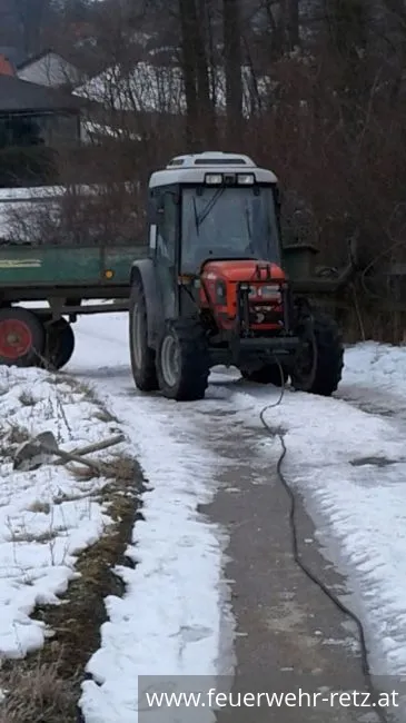 Foto 4, 05.03.2018, Technischer Einsatz - Bergung eines landwirtschaftlichen Fahrzeuges
