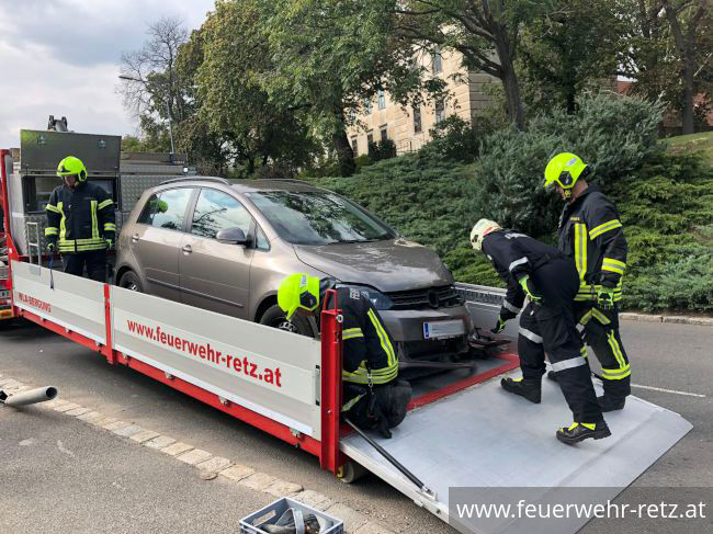 Foto 2, 07.09.2018, Technischer Einsatz - Fahrzeugbergung