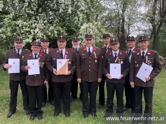 Foto 1, 09.05.2022, Abschnittsfeuerwehrtag 2022 in Pleissing-Waschbach - Auszeichnungen für langjährige verdienstvolle Tätigkeit Foto 1, 09.05.2022, Abschnittsfeuerwehrtag 2022 in Pleissing-Waschbach - Auszeichnungen für langjährige verdienstvolle Tätigkeit