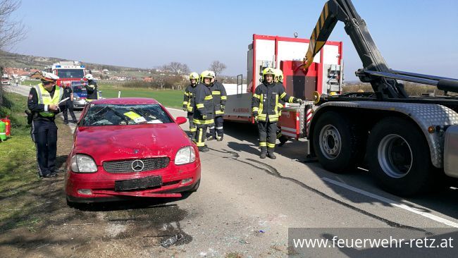 Foto 6, 08.04.2018, Technischer Einsatz - PKW-Bergung nach Überschlag Foto 6, 08.04.2018, Technischer Einsatz - PKW-Bergung nach Überschlag