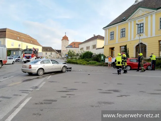 Foto 1, 01.06.2019, Technischer Einsatz - Fahrzeugbergung nach Verkehrsunfall
